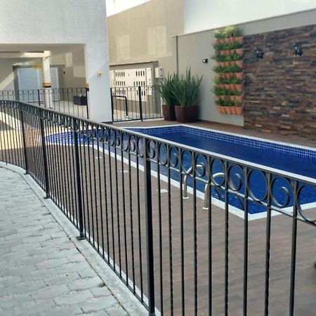 Var-101A Dpto Amplio En Condominio Cerrado Con Piscina Bombinhas Ngoại thất bức ảnh
