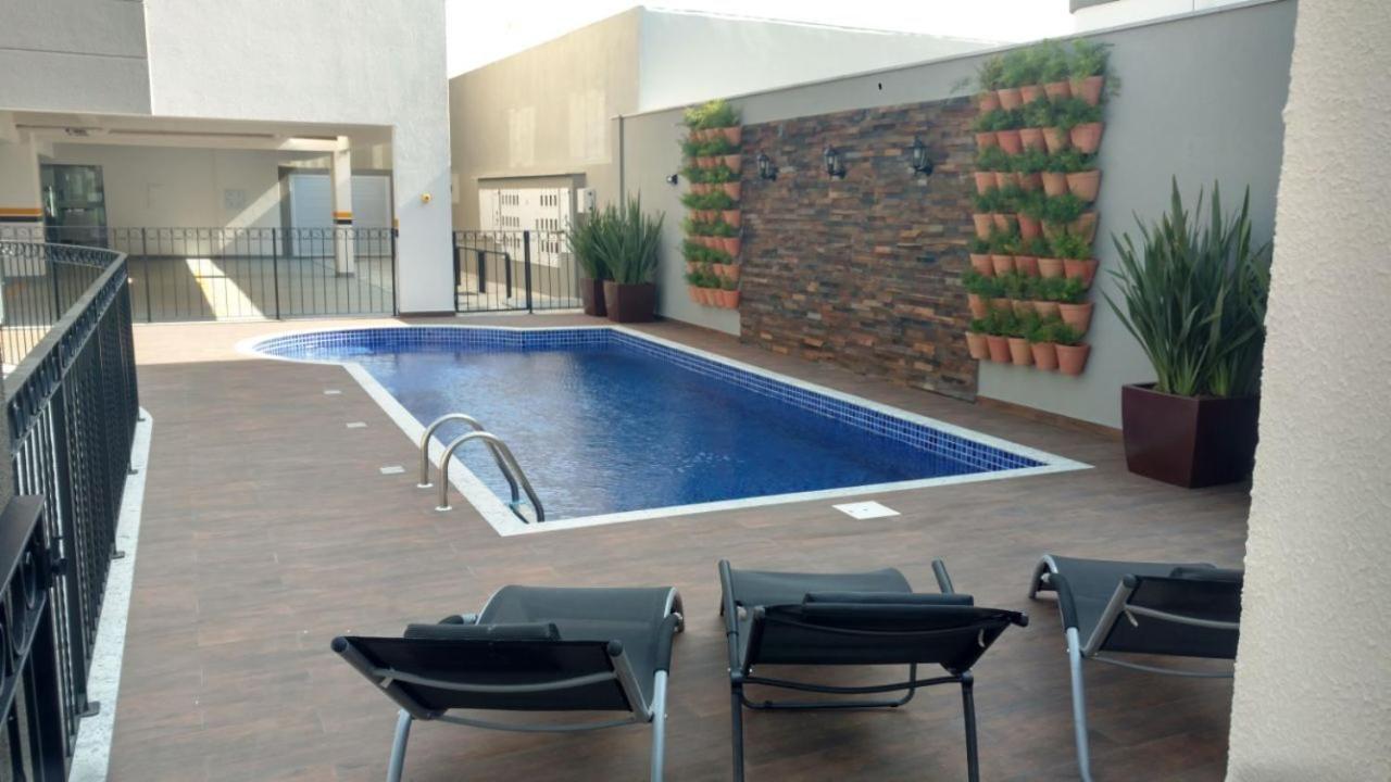 Var-101A Dpto Amplio En Condominio Cerrado Con Piscina Bombinhas Ngoại thất bức ảnh