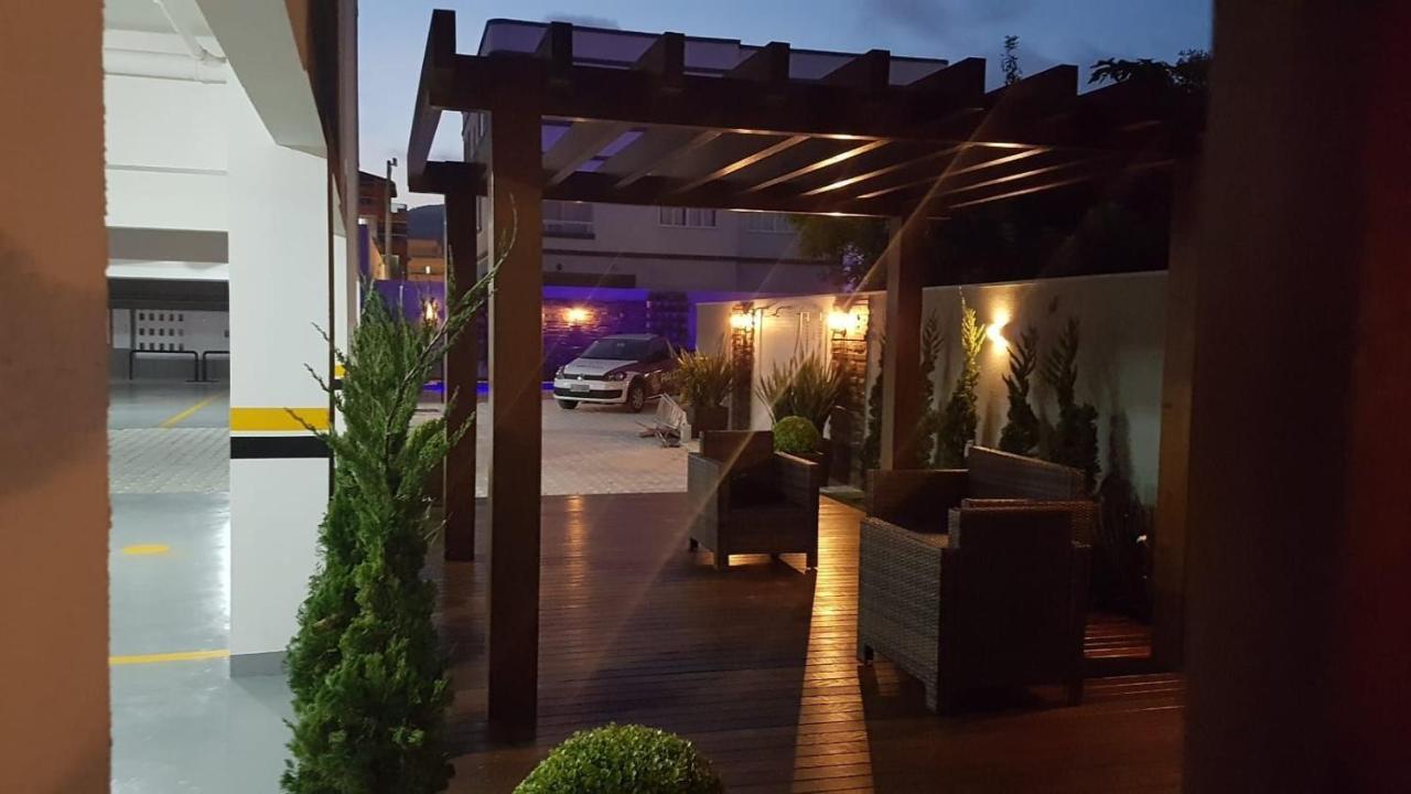 Var-101A Dpto Amplio En Condominio Cerrado Con Piscina Bombinhas Ngoại thất bức ảnh
